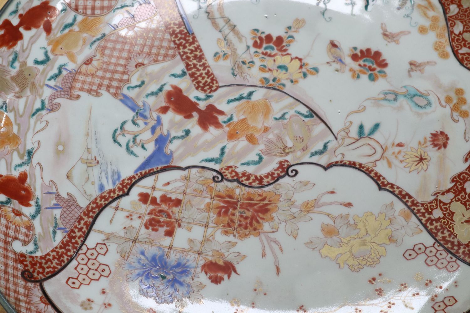 A large Kutani charger, Edo period, diameter 56cm